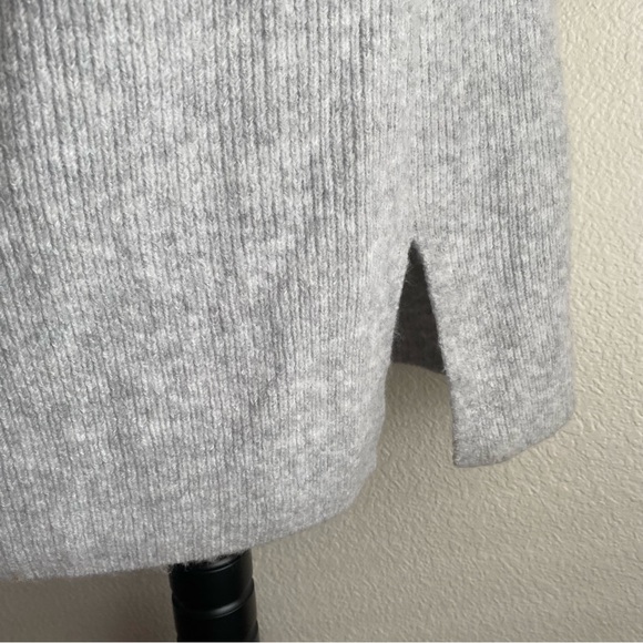 NWT Isabel Maternity by Ingrid & Isabel Light Gray Knit Wrap Sweater Dress XXL - Picture 5 of 8